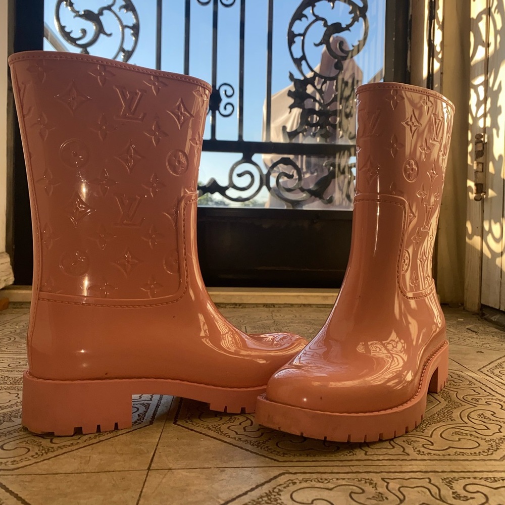 Rear Limited Edition Louis Vuitton Boots - Picture 2 of 3